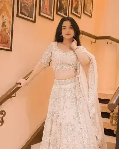 Escort Pauri